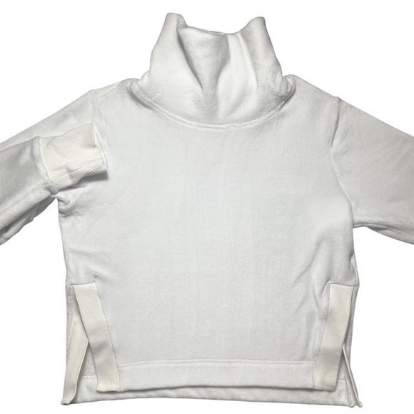 Athleta Sweaters - ATHLETA Womens Sz XS White Turtleneck Fleece Sweatshirt Side Slits Soft-1550